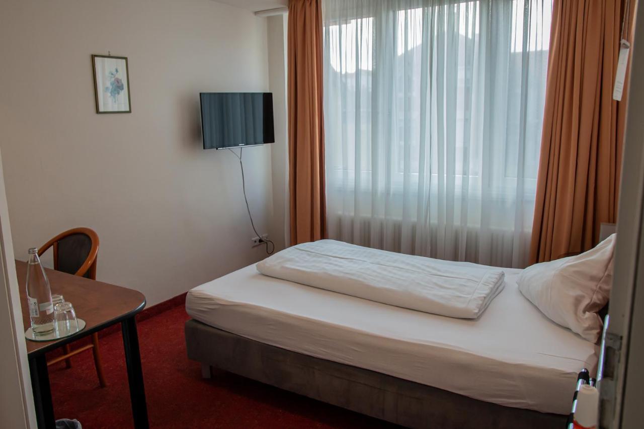 Hotel Alpha 2*