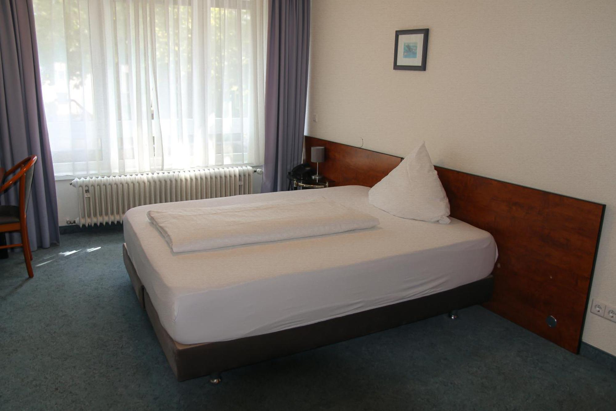 Alpha Hotel